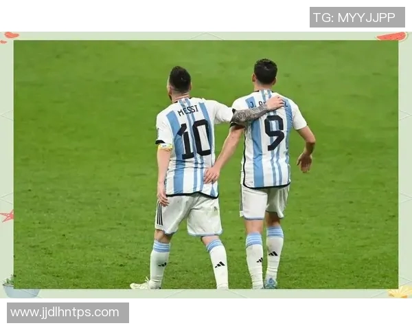 全球足球盛宴一百大明星齐聚盘点足坛传奇与新星的精彩瞬间