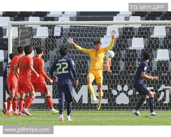 80后青春足球明星的成长历程与辉煌成就回顾